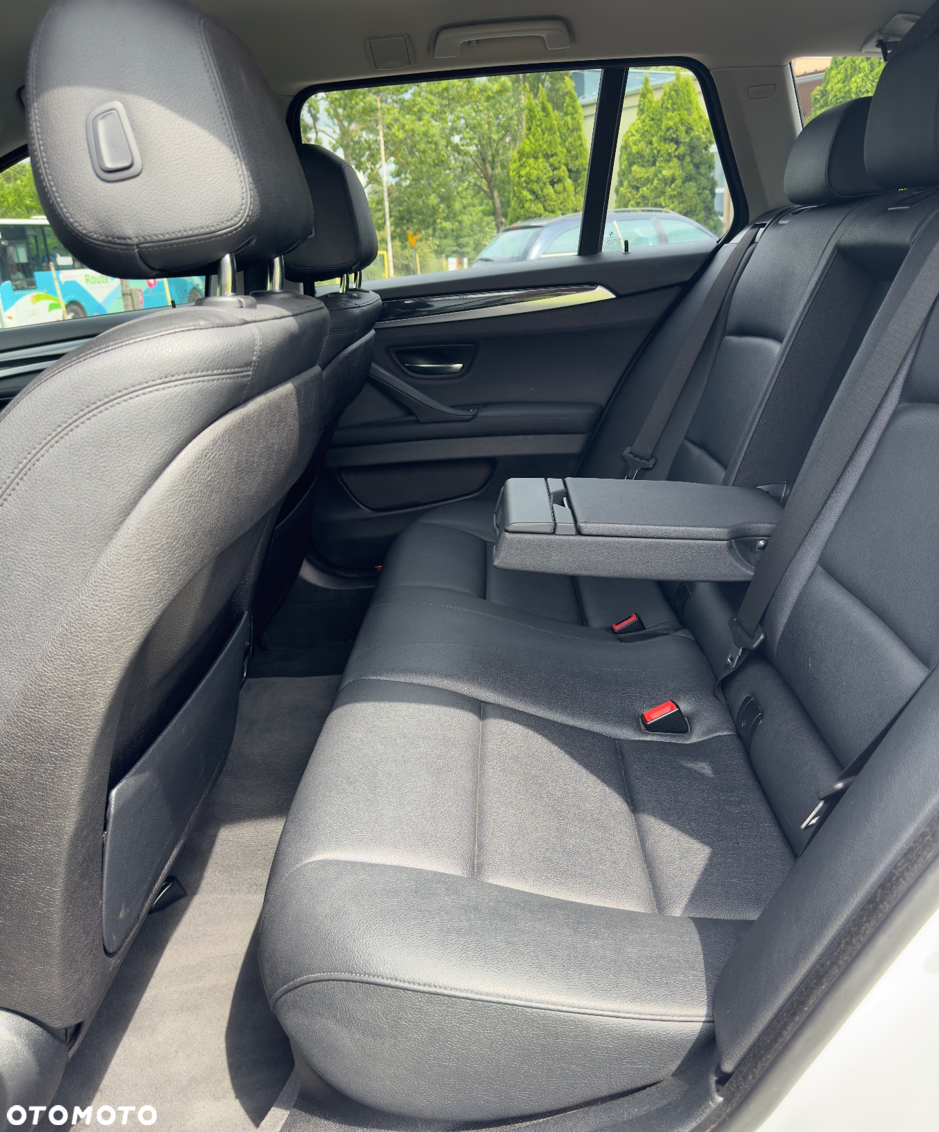 BMW Seria 5 520d Luxury Line - 9