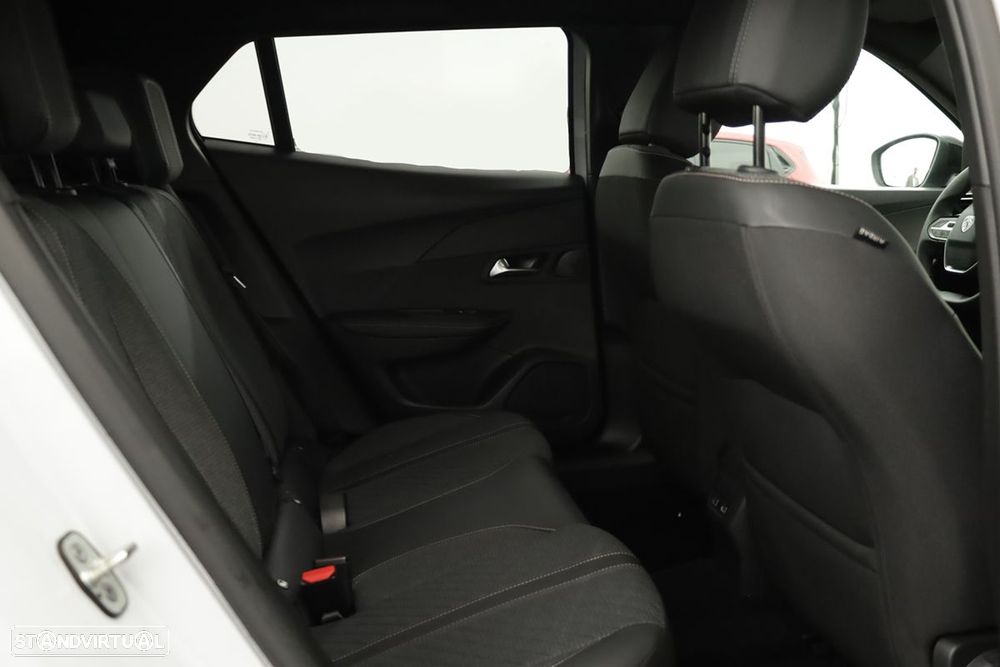 Peugeot 2008 1.2 Allure - 21
