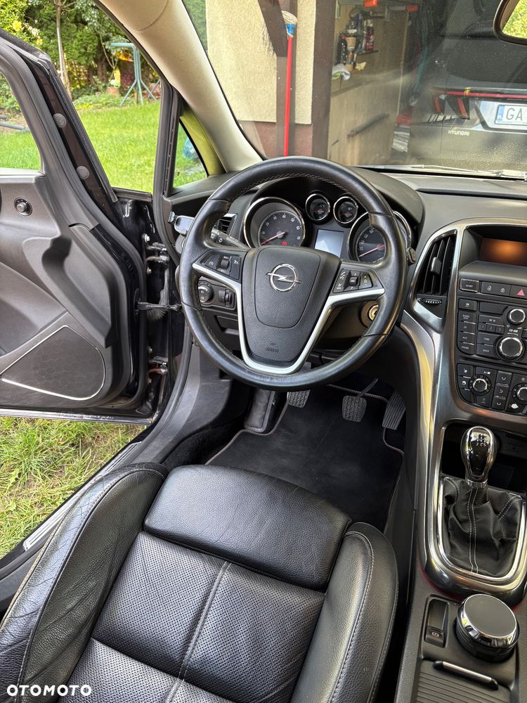 Opel Astra 1.6 T Cosmo - 7