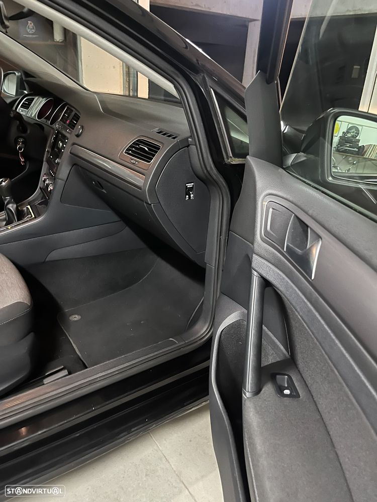 VW Golf 1.2 TSI BlueMotion Trendline - 19
