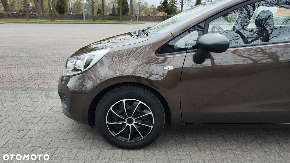 Kia Rio 1.2 Attract - 4