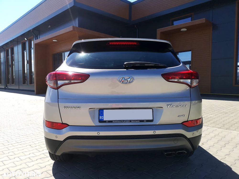 Hyundai Tucson 2.0 CRDI 4WD 6AT Premium+ - 12