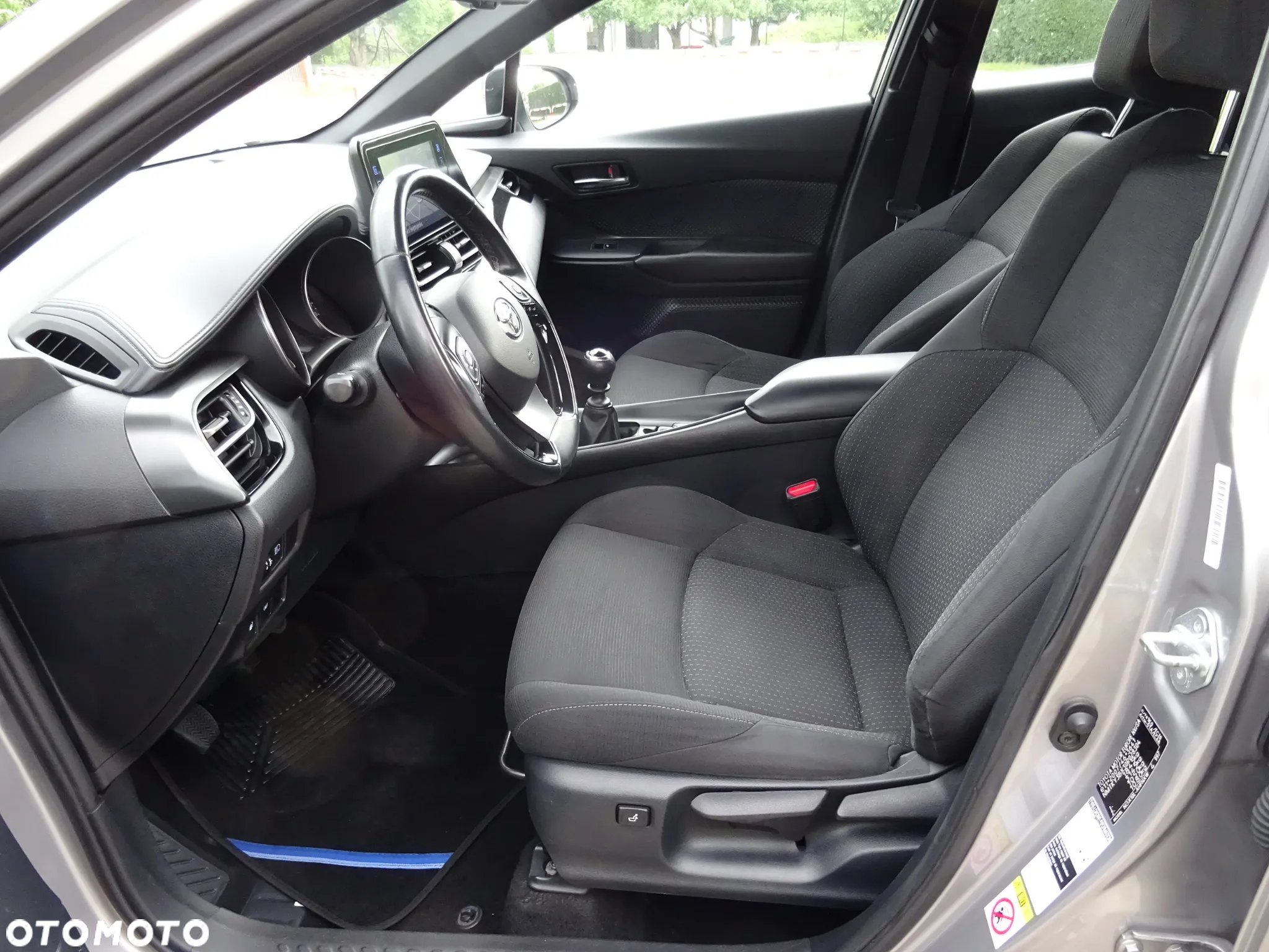 Toyota C-HR 1.2 T Premium - 15