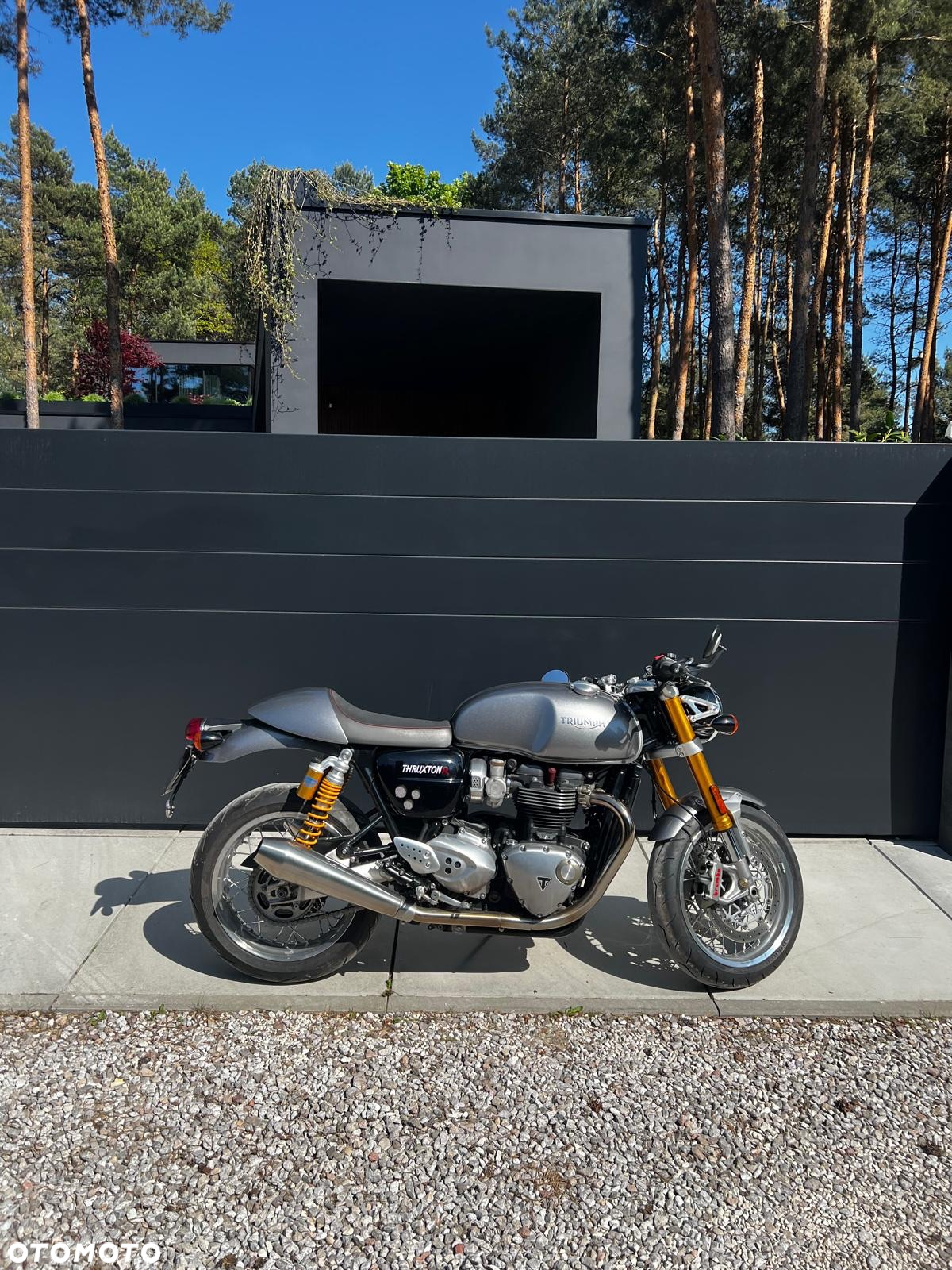 Triumph Thruxton - 4