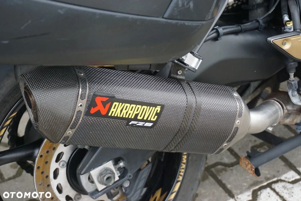 Yamaha FZ8 - 8
