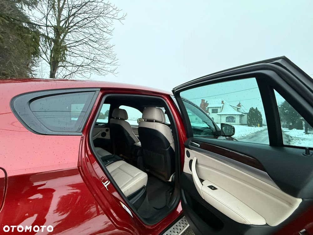 BMW X6 xDrive50i - 27