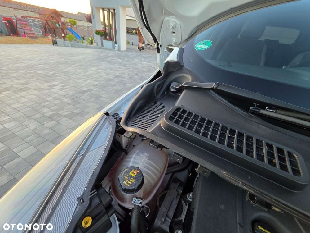 Ford Kuga - 32