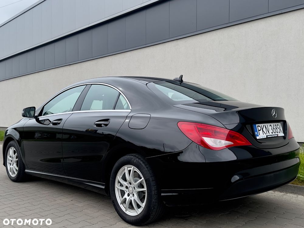 Mercedes-Benz CLA 180 Urban - 18