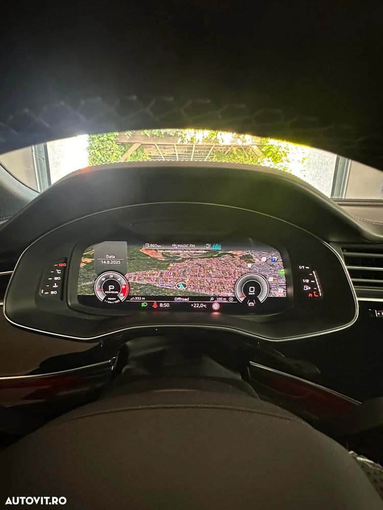 Audi Q8 - 9