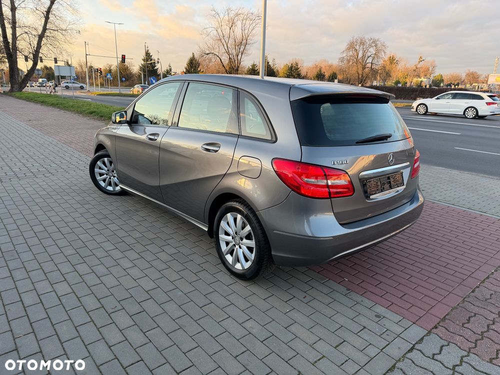 Mercedes-Benz Klasa B 180 BlueEFFICIENCY Edition - 2