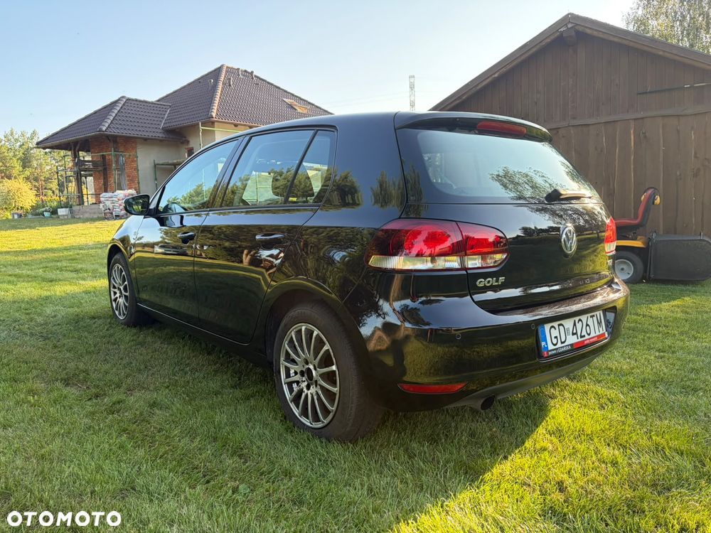 Volkswagen Golf 1.6 TDI Highline - 5