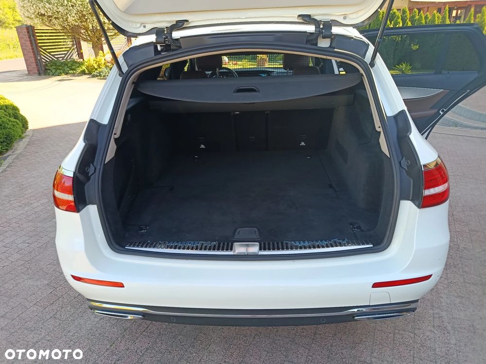 Mercedes-Benz Klasa E 220 d 9G-TRONIC - 12