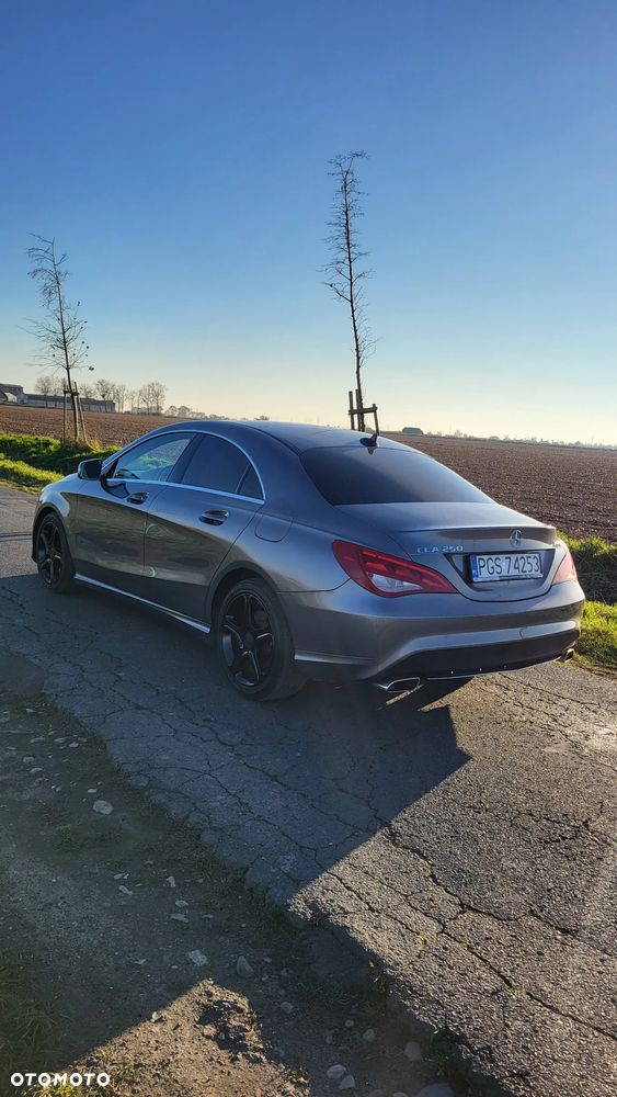 Mercedes-Benz CLA 250 4-Matic - 4