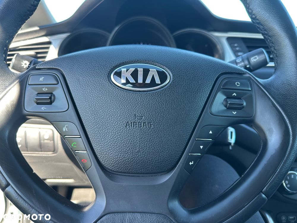 Kia Ceed 1.4 CVVT Dream Team Edition - 16