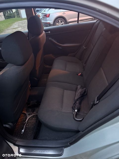 Toyota Avensis 2.0 D-4D Prestige - 6