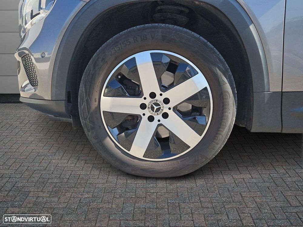 Mercedes-Benz GLB 180 d Progressive - 10