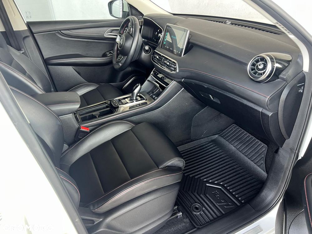 MG HS 1.5 T-GDI Excite DCT - 18