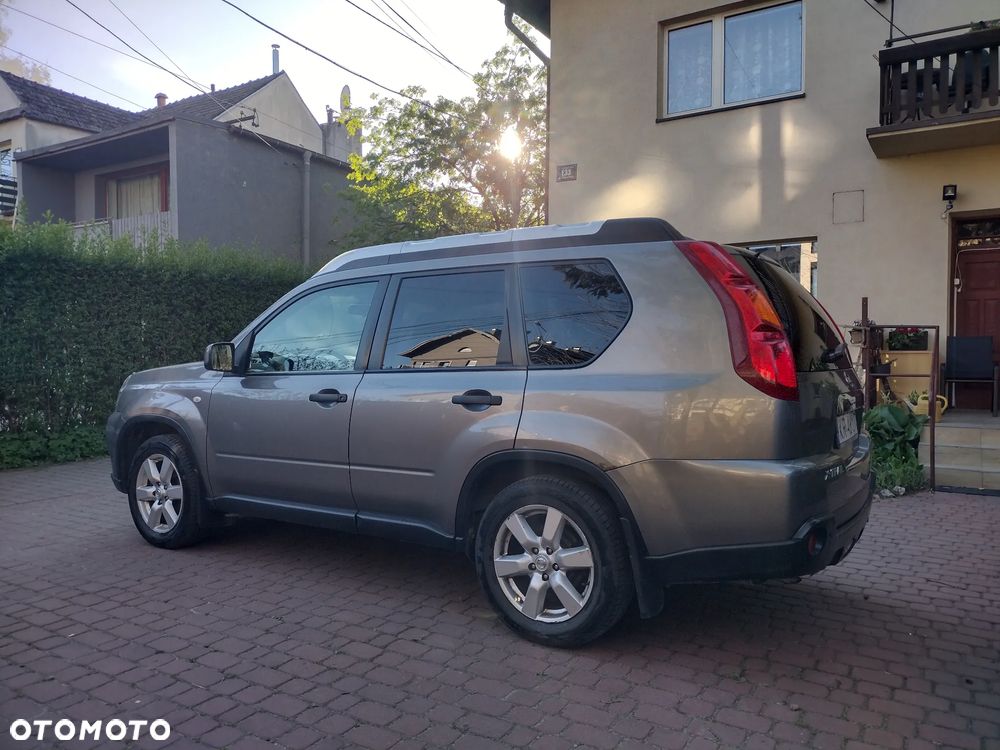 Nissan X-Trail 2.0 4x4 XE - 4