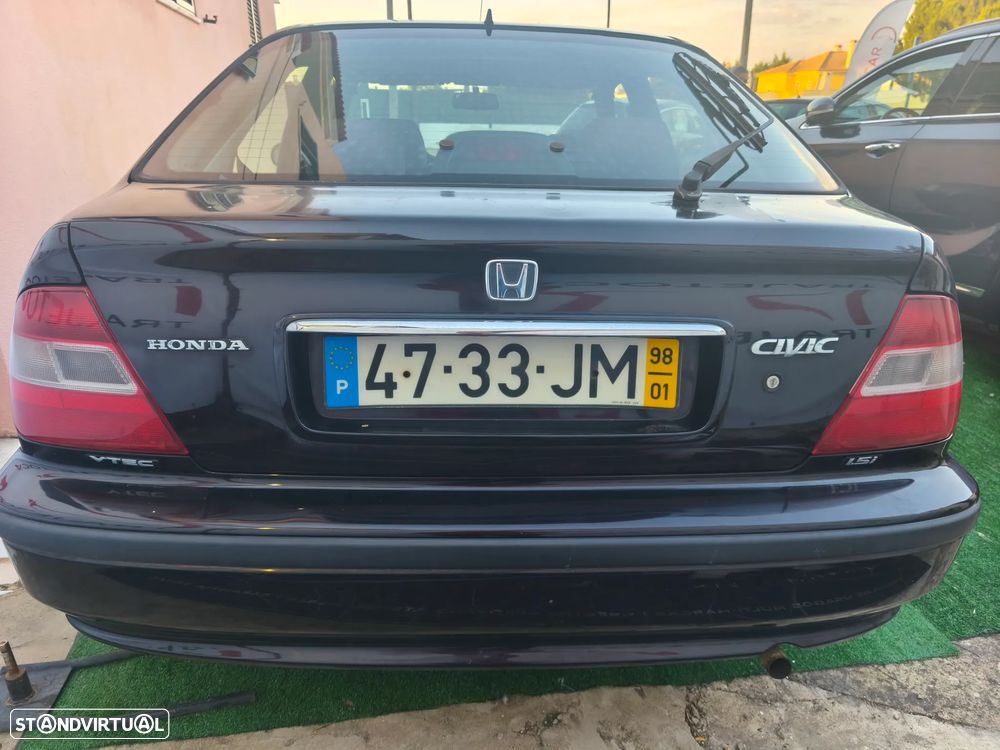Honda Civic 1.5i LS - 20