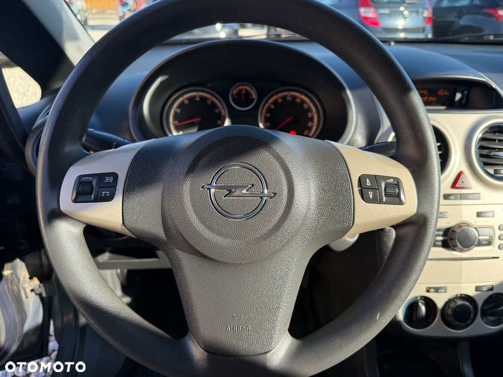 Opel Corsa 1.4 16V Cosmo - 13