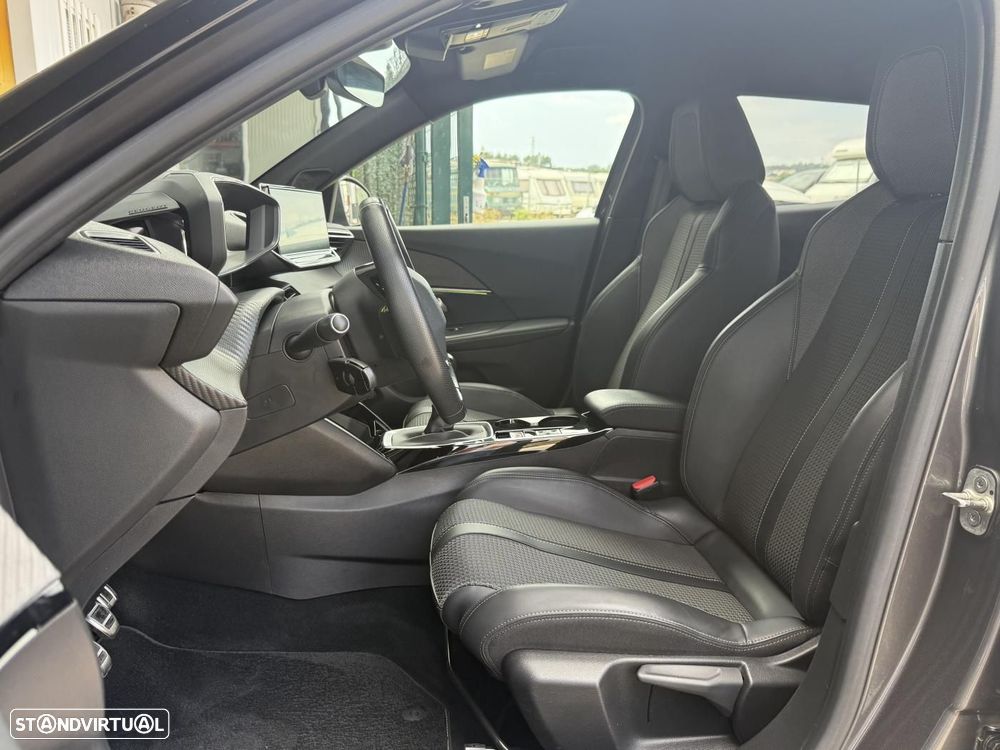 Peugeot 2008 1.2 PureTech GT - 24