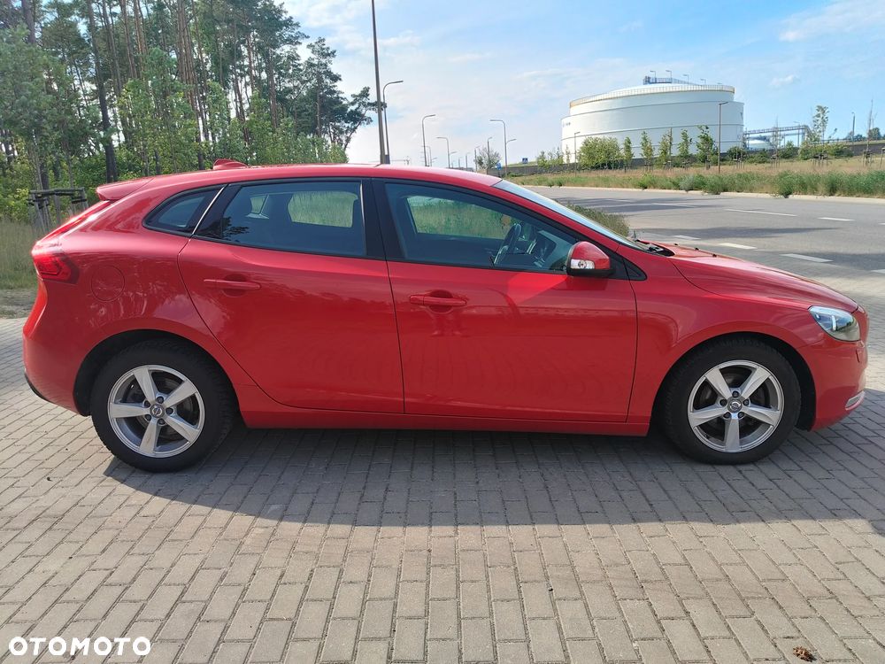 Volvo V40 D2 Momentum - 12