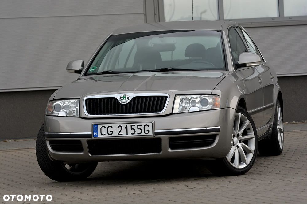 Skoda Superb 2.0 TDI DPF Exclusive - 2
