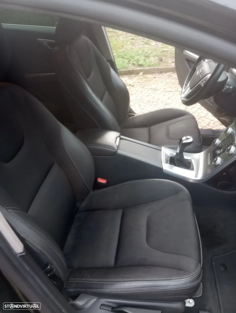 Volvo V60 2.0 D3 Kinetic - 6