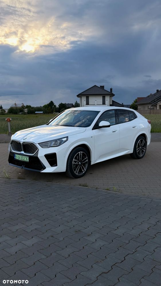BMW iX2 eDrive20 66.5kWh M Sport - 2