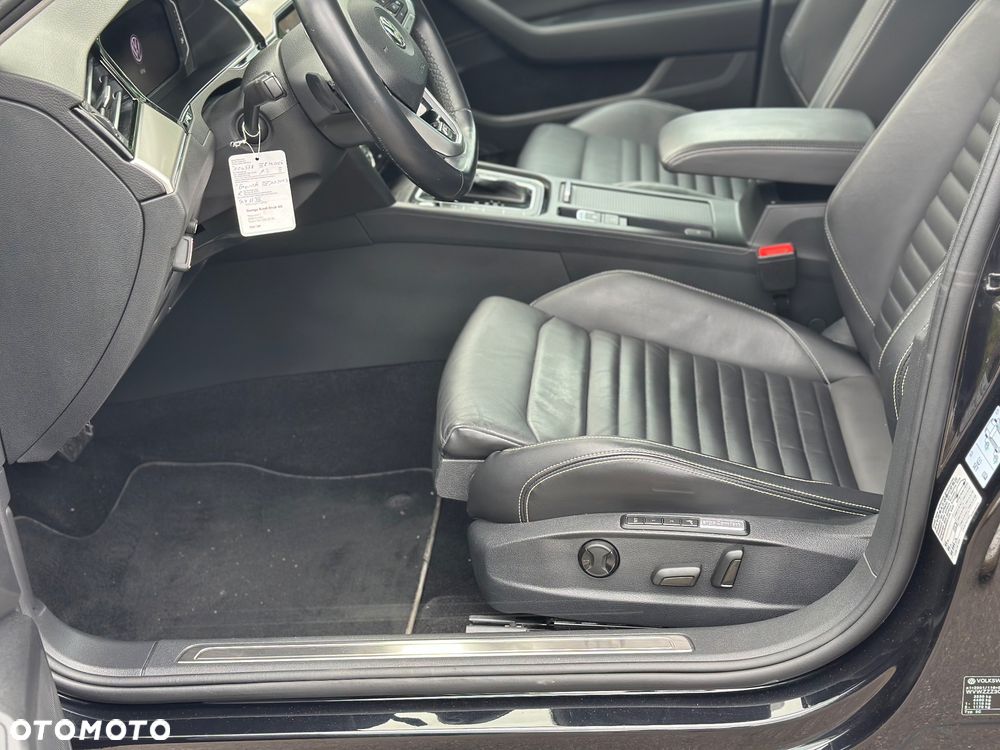 Volkswagen Passat 2.0 TSI 4Mot Highline DSG - 23