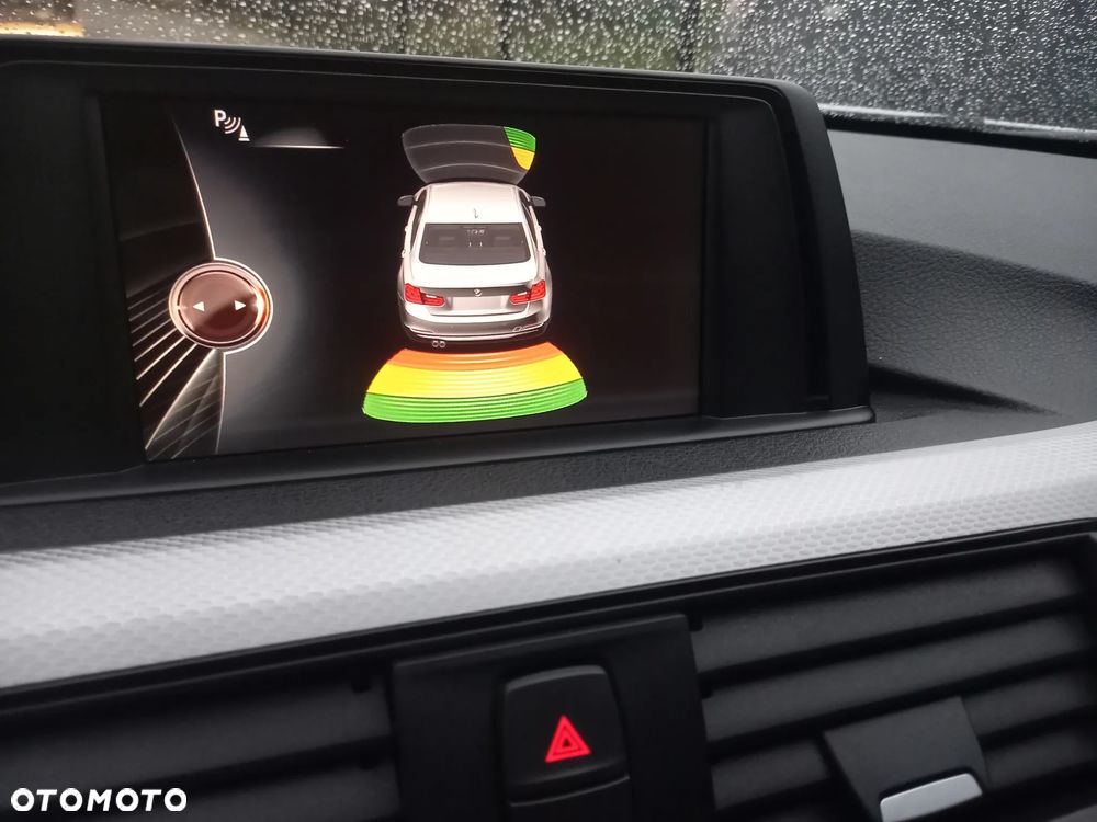 BMW Seria 3 318d M Sport Shadow - 15