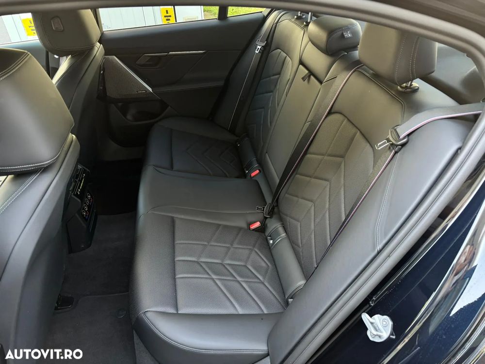 BMW Seria 5 520d xDrive AT MHEV - 18