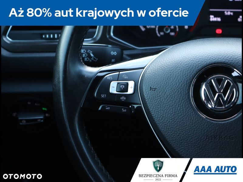 Volkswagen T-Roc - 21