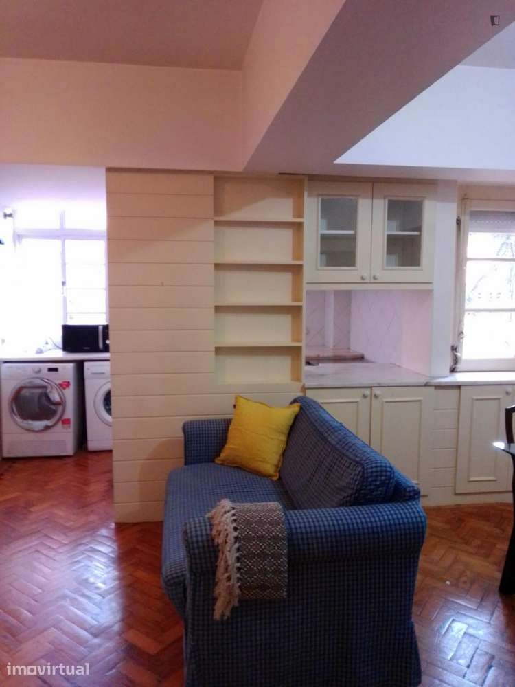 Quarto - localizado em Roma-Areeiro Lisbon - Grande imagem: 3/12