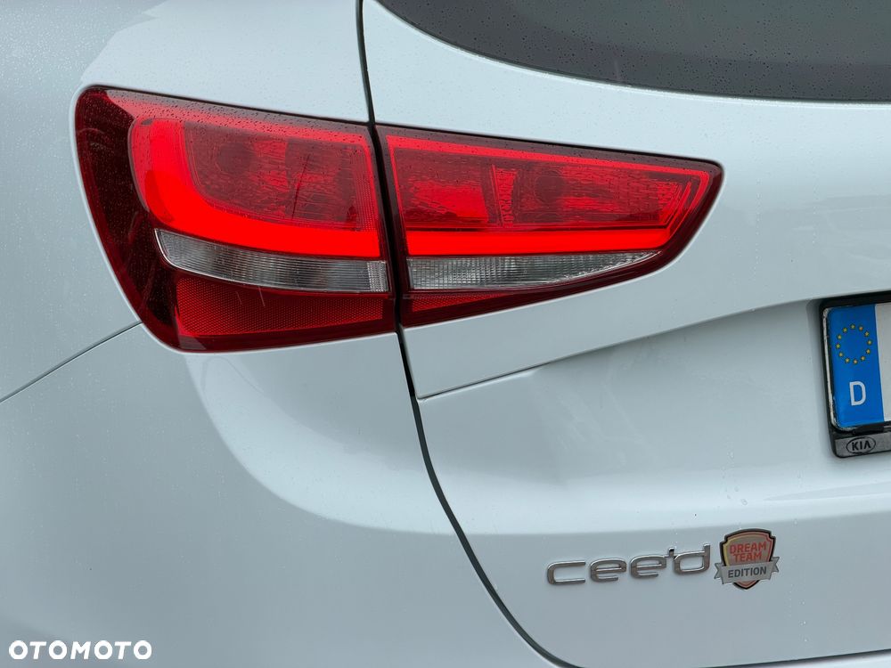 Kia Ceed 1.6 GDI ISG Dream-Team Edition - 16