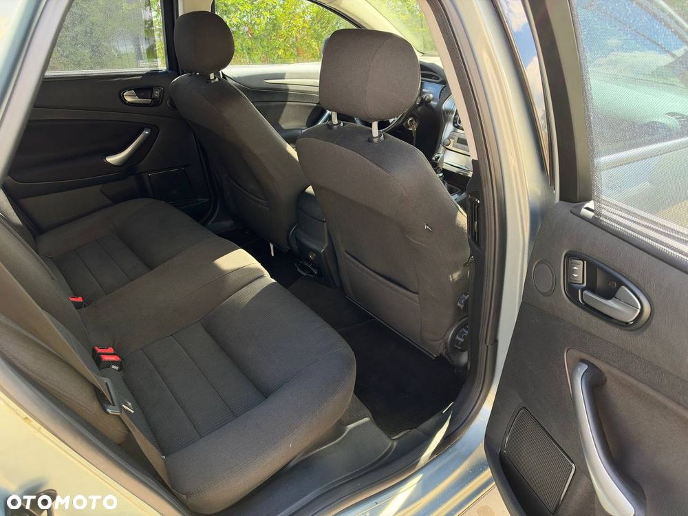 Ford Mondeo - 11