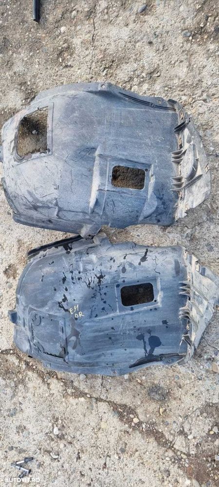 Carenaje set stanga dreapta BMW seria 3 E90 E91 cod 748506 - 1