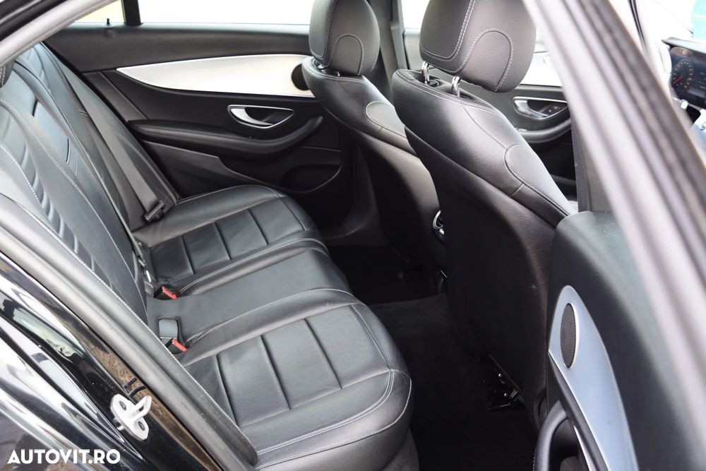 Mercedes-Benz E 300 de 9G-TRONIC - 10