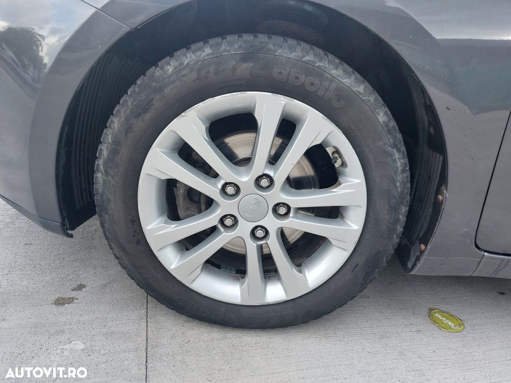 KIA Ceed 2015 — imagine 18
