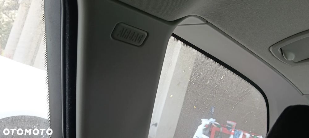 BMW Seria 3 - 35