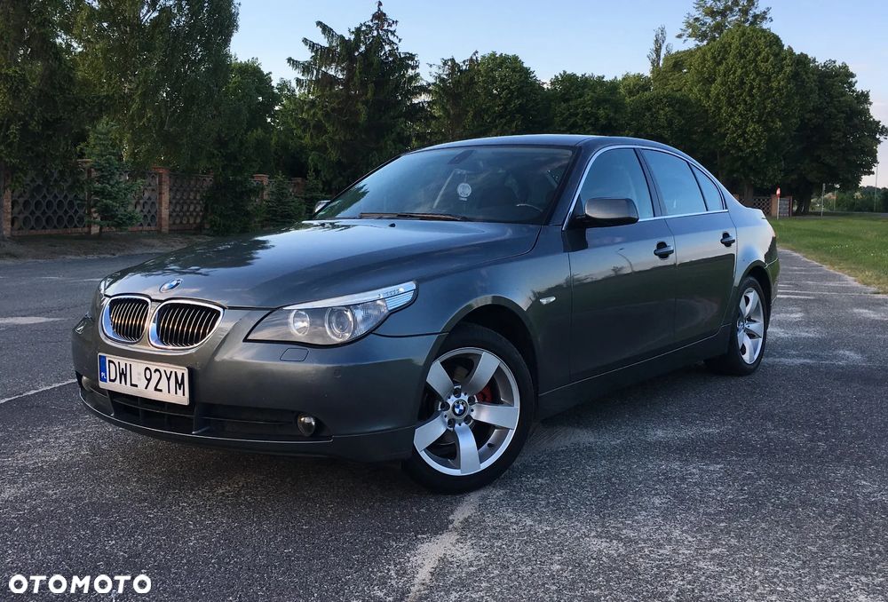 BMW Seria 5 523i - 1