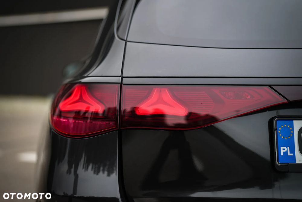 Mercedes-Benz Klasa E 200 9G-TRONIC Edition AMG Line - 19