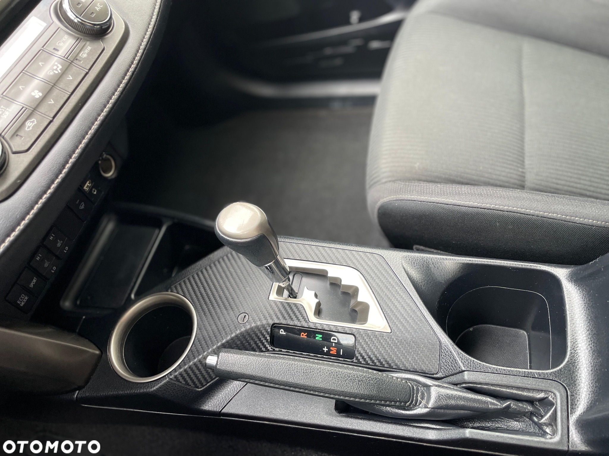 Toyota RAV4 2.0 Premium MS - 11