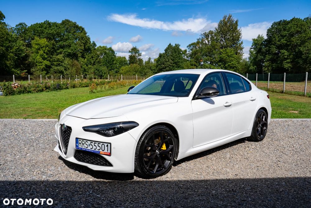 Alfa Romeo Giulia - 1