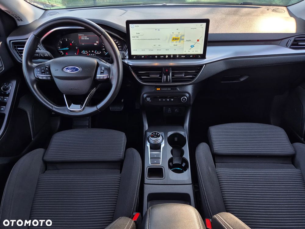 Ford Focus - 25