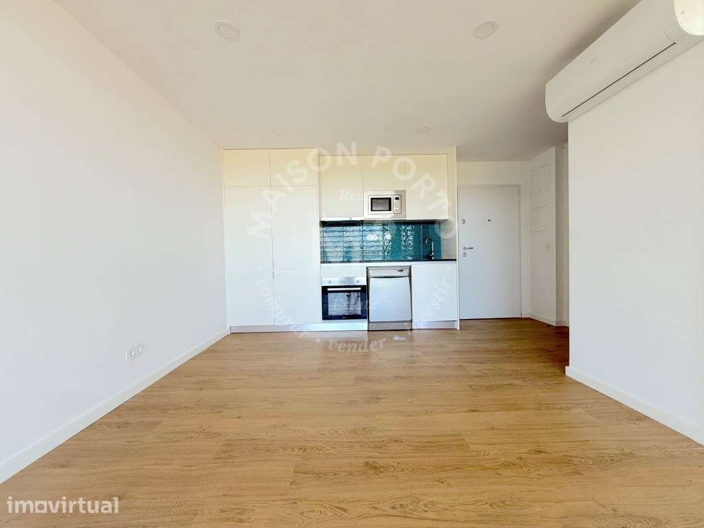 Apartamento T1 com Varanda em Condomínio Privado com Piscina e Giná... - Grande imagem: 2/21
