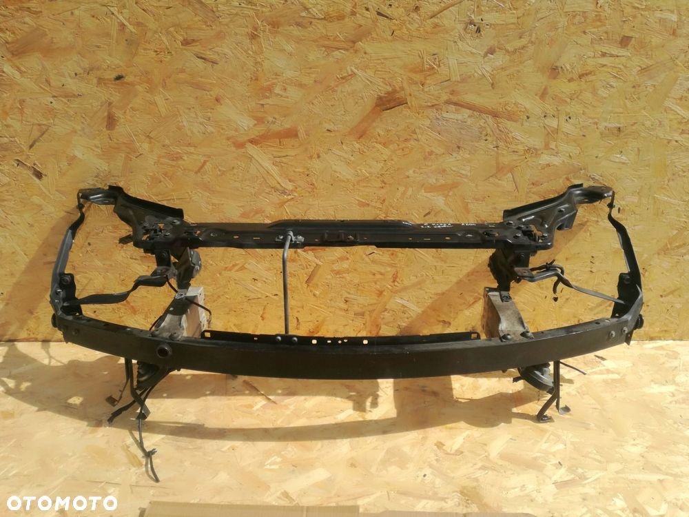 mercedes c-klasa w204 lift wzmocnienie pas belka okular 2011/2014r - 1