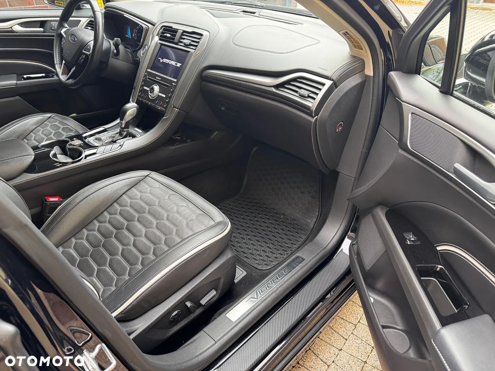 Ford Mondeo 2.0 Hybrid Vignale - 12