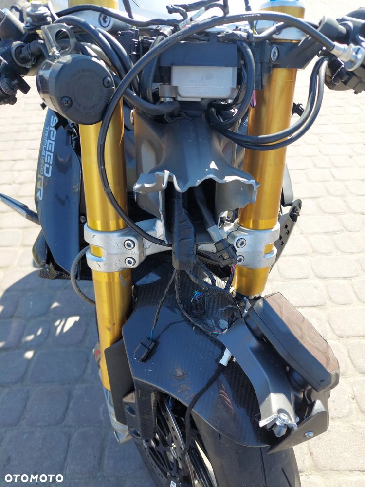 Triumph Speed Triple - 16