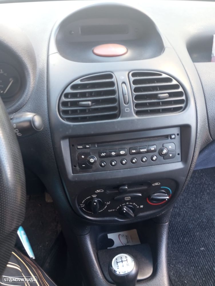 Peugeot 206 - 9